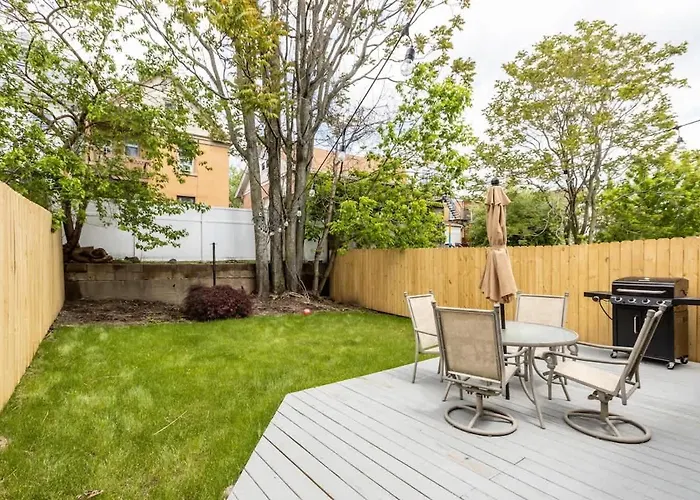 Plush 4br Retreat Patio & Parking Pittsburgh