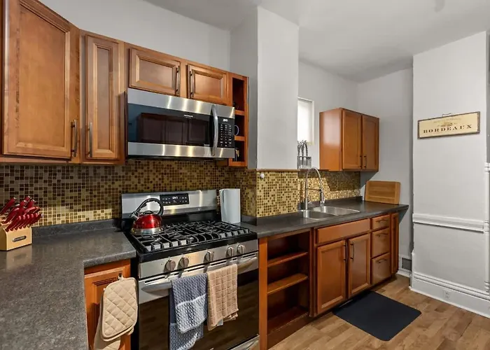 Plush 4br Retreat Patio & Parking Pittsburgh